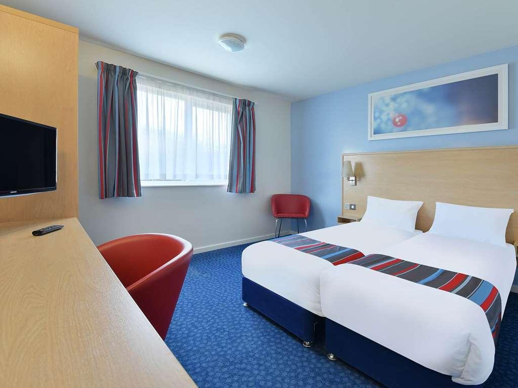 Travelodge Newbury Tot Hill Highclere Kamer foto