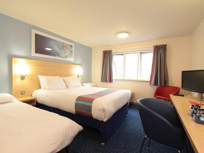 Travelodge Newbury Tot Hill Highclere Buitenkant foto